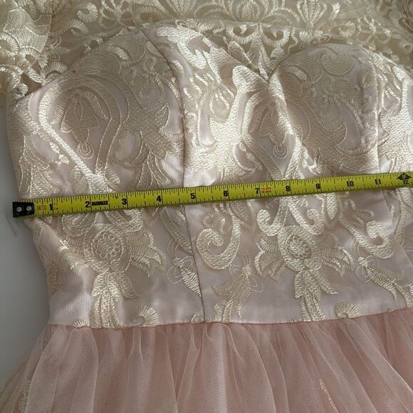 Chi Chi London Gilded Grace Lace Dress NWT - Picture 16 of 16